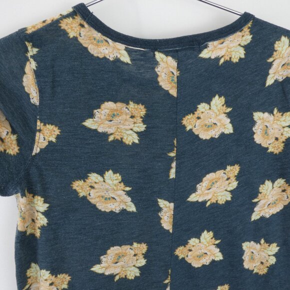 We The Free Shirt Womens Medium Short Sleeve Floral T-Shirt Flower Leaf Pattern - Picture 6 of 12